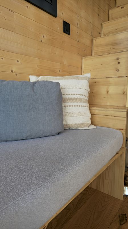 Banquette pour Refuge 2 - Marine Audinet Tapissier décorateur Charente-Maritime 17